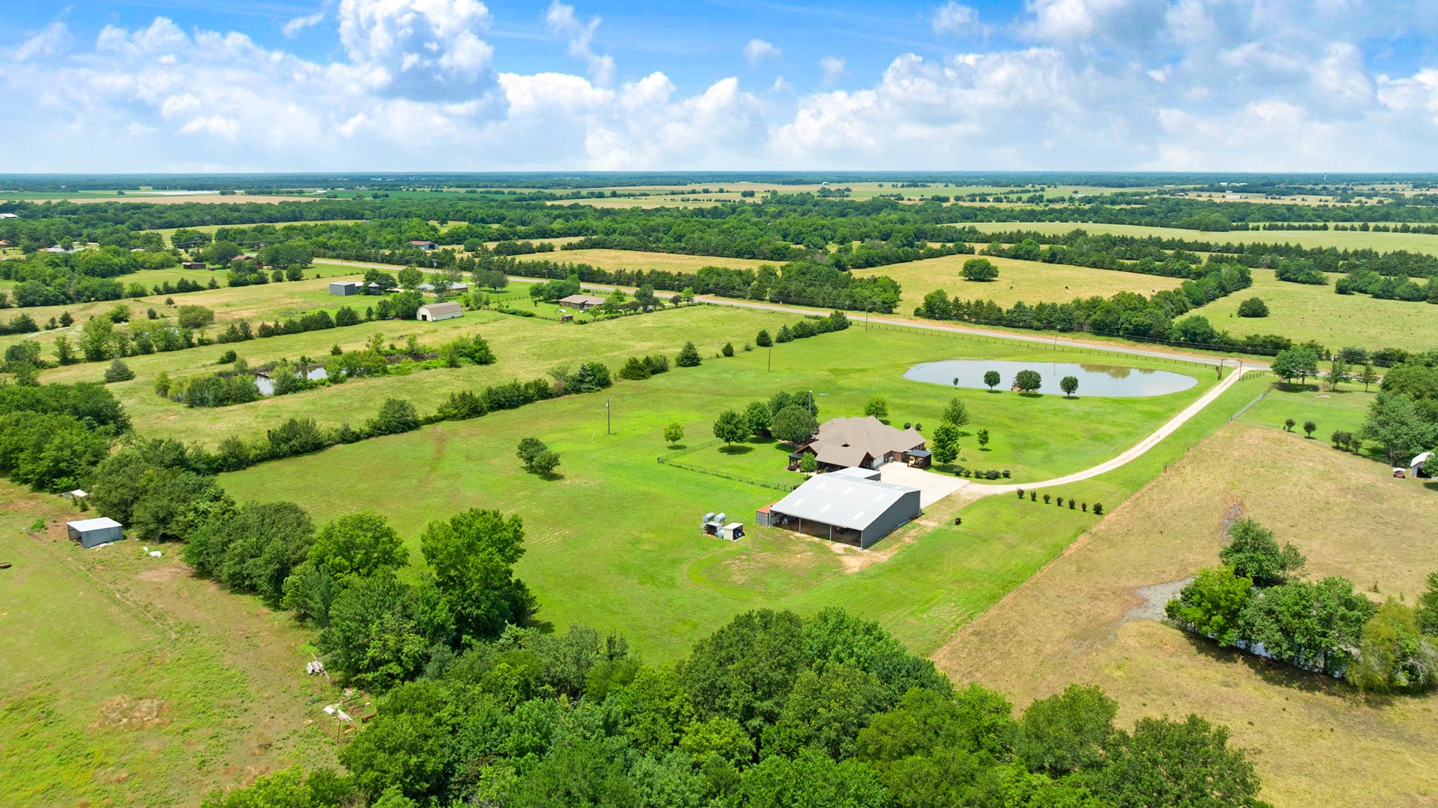 4141 Farm Road 2820 Sumner TX 75486