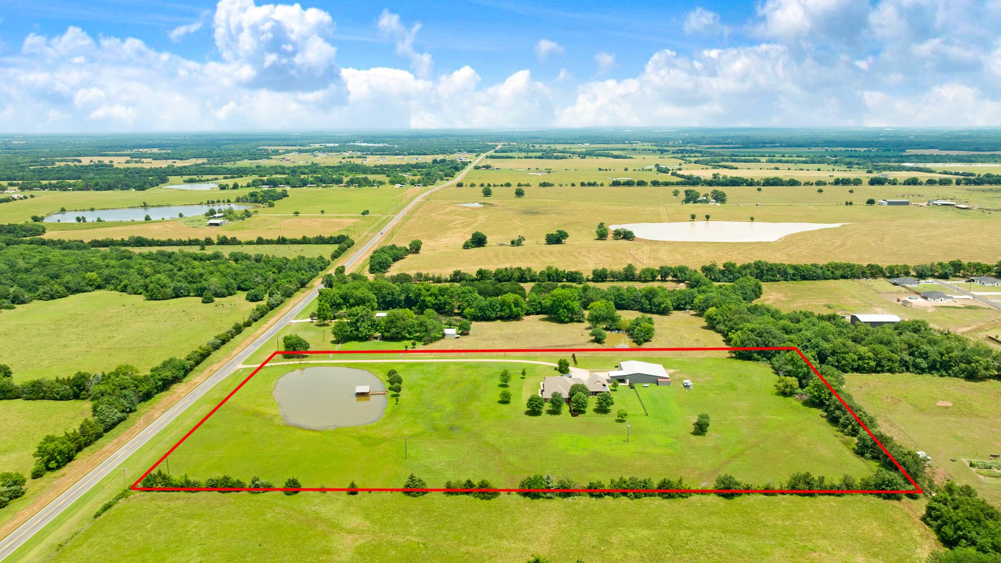 4141 Farm Road 2820 Sumner TX 75486