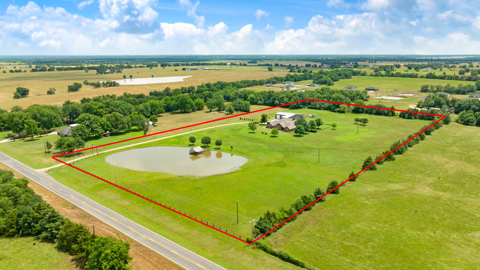4141 Farm Road 2820 Sumner TX 75486