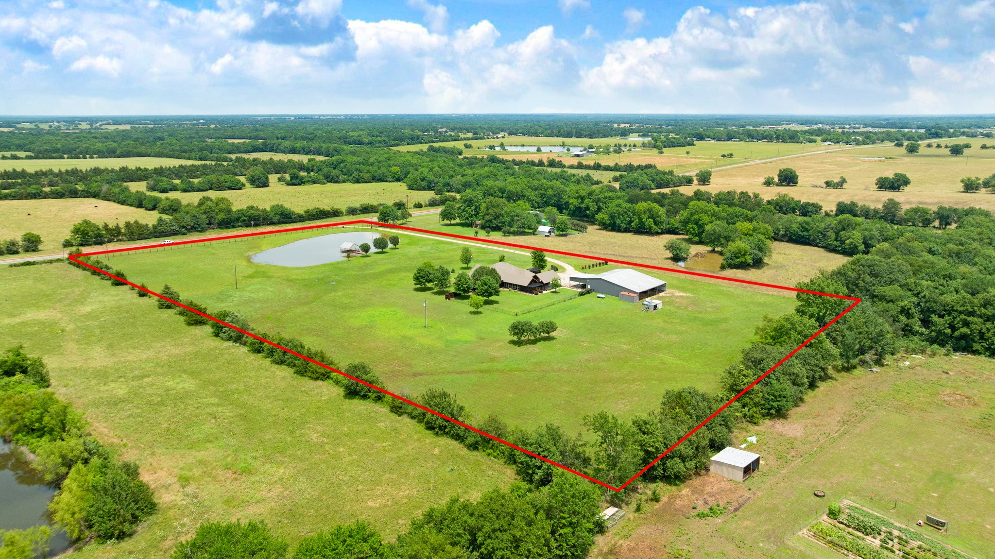 4141 Farm Road 2820 Sumner TX 75486