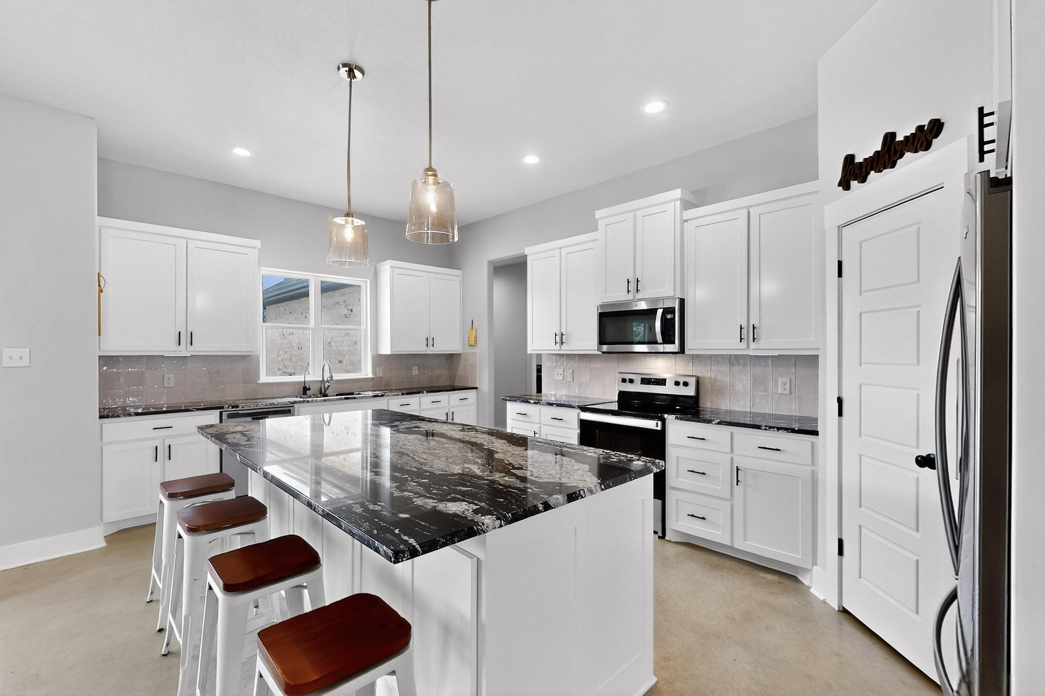 199 Graystone Drive Weatherford TX 76088