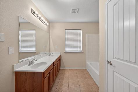 2008 Pine Knot Drive Heartland TX 75126