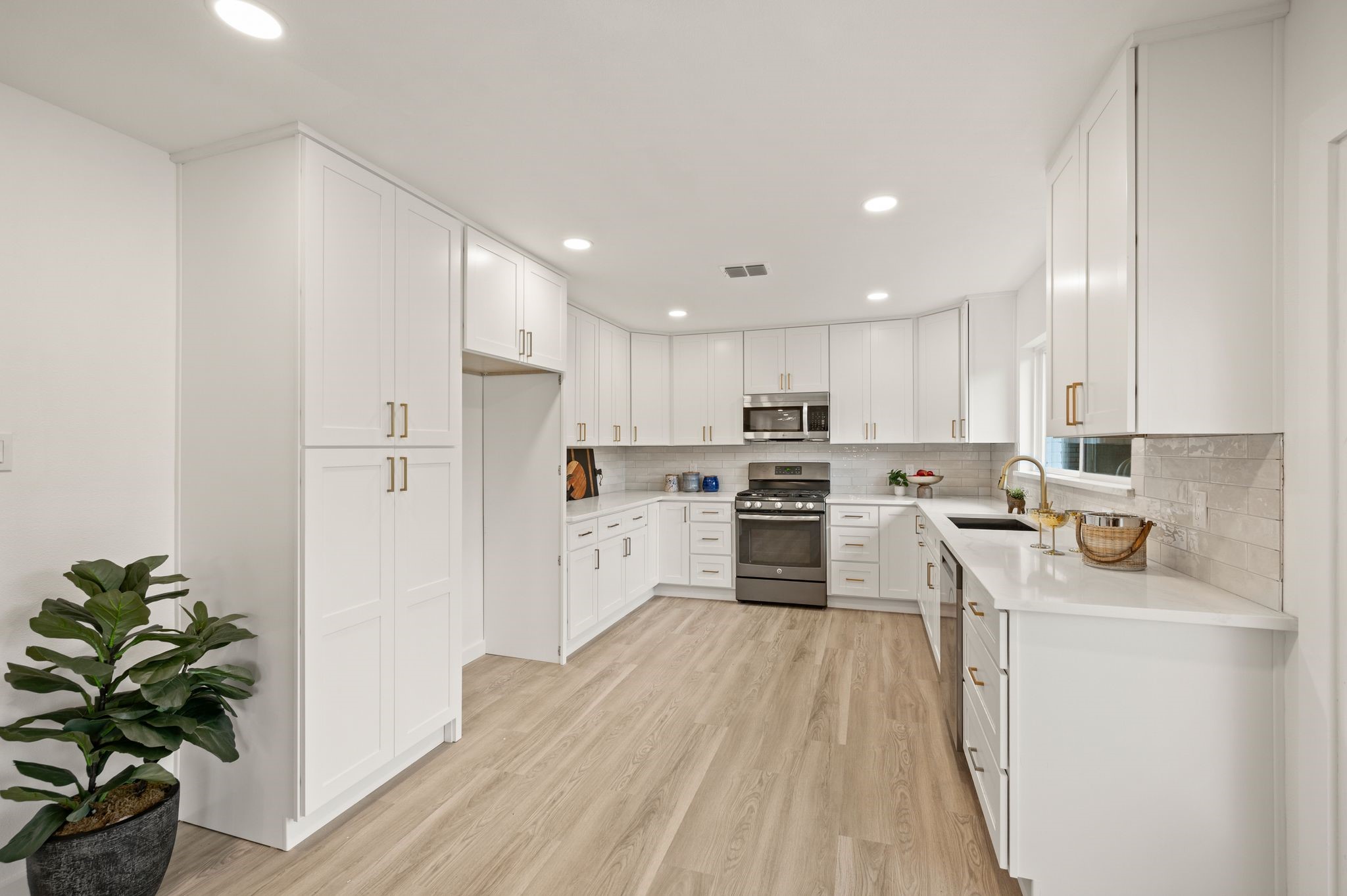 716 Norwood Drive Hurst TX 76053