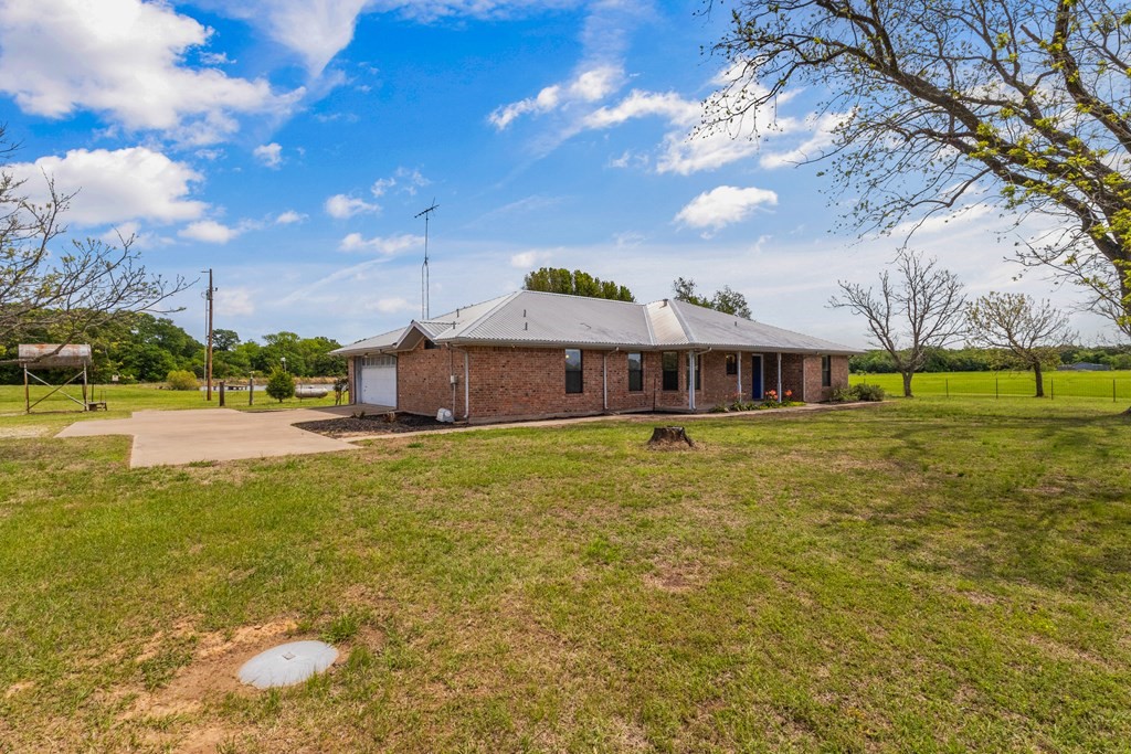 290 Vz County Road 3222 Wills Point TX 75169