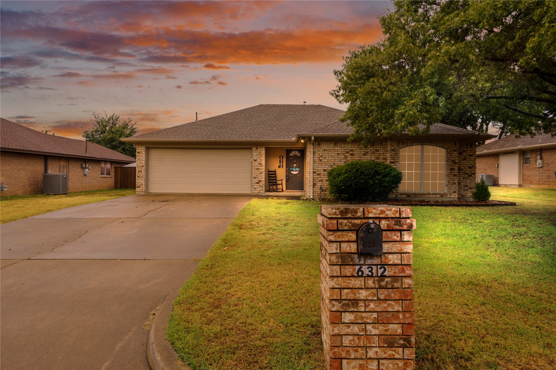 632 Meadow Lane Roanoke TX 76262