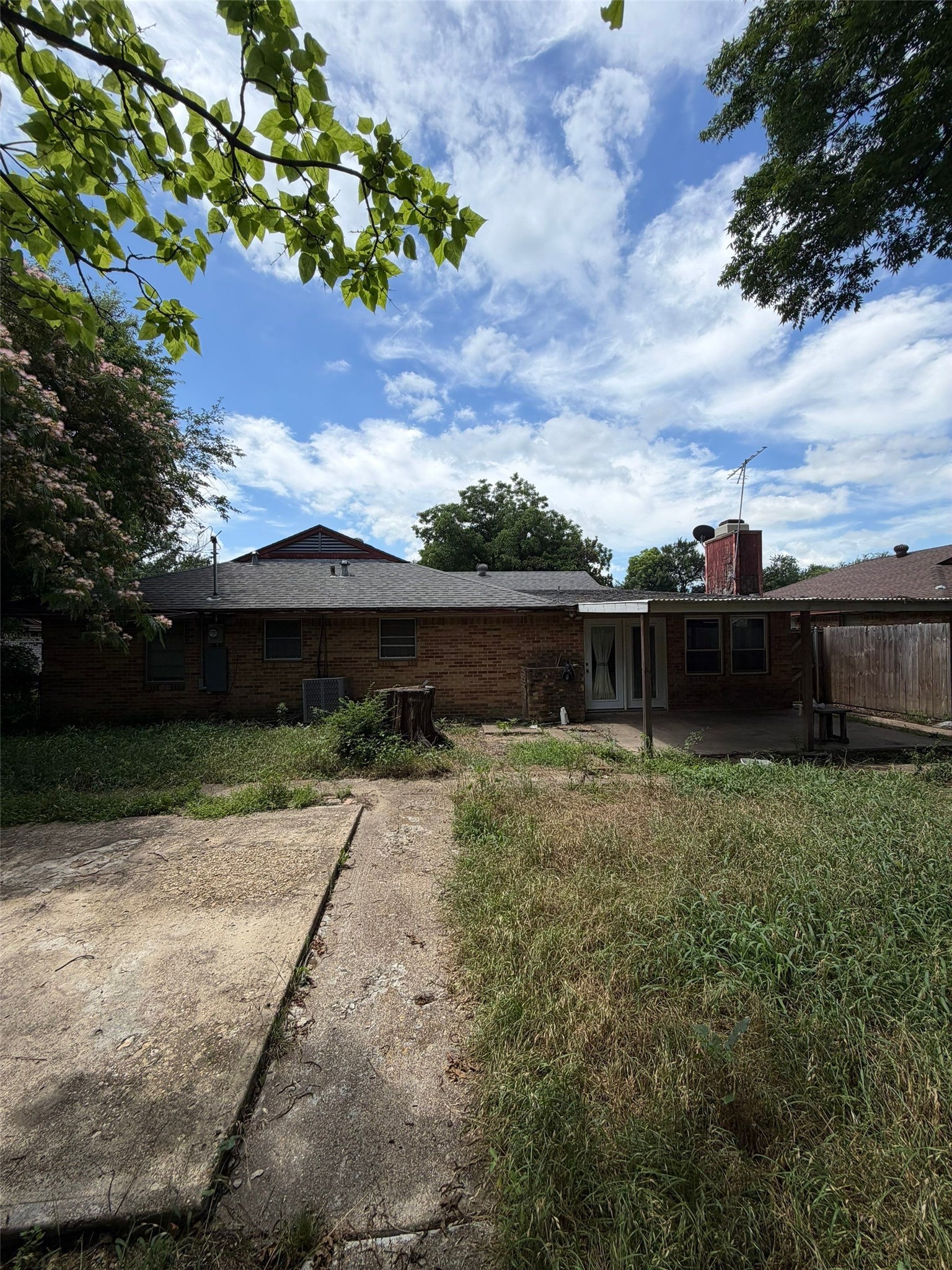 8351 Teresa Drive Dallas TX 75217