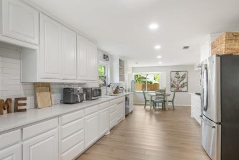 2911 Kircaldy Court Arlington TX 76015