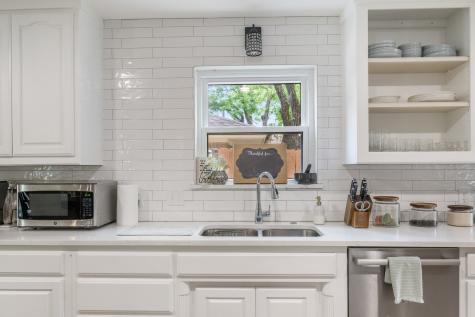 2911 Kircaldy Court Arlington TX 76015