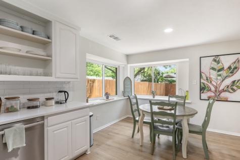 2911 Kircaldy Court Arlington TX 76015