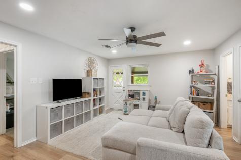 2911 Kircaldy Court Arlington TX 76015