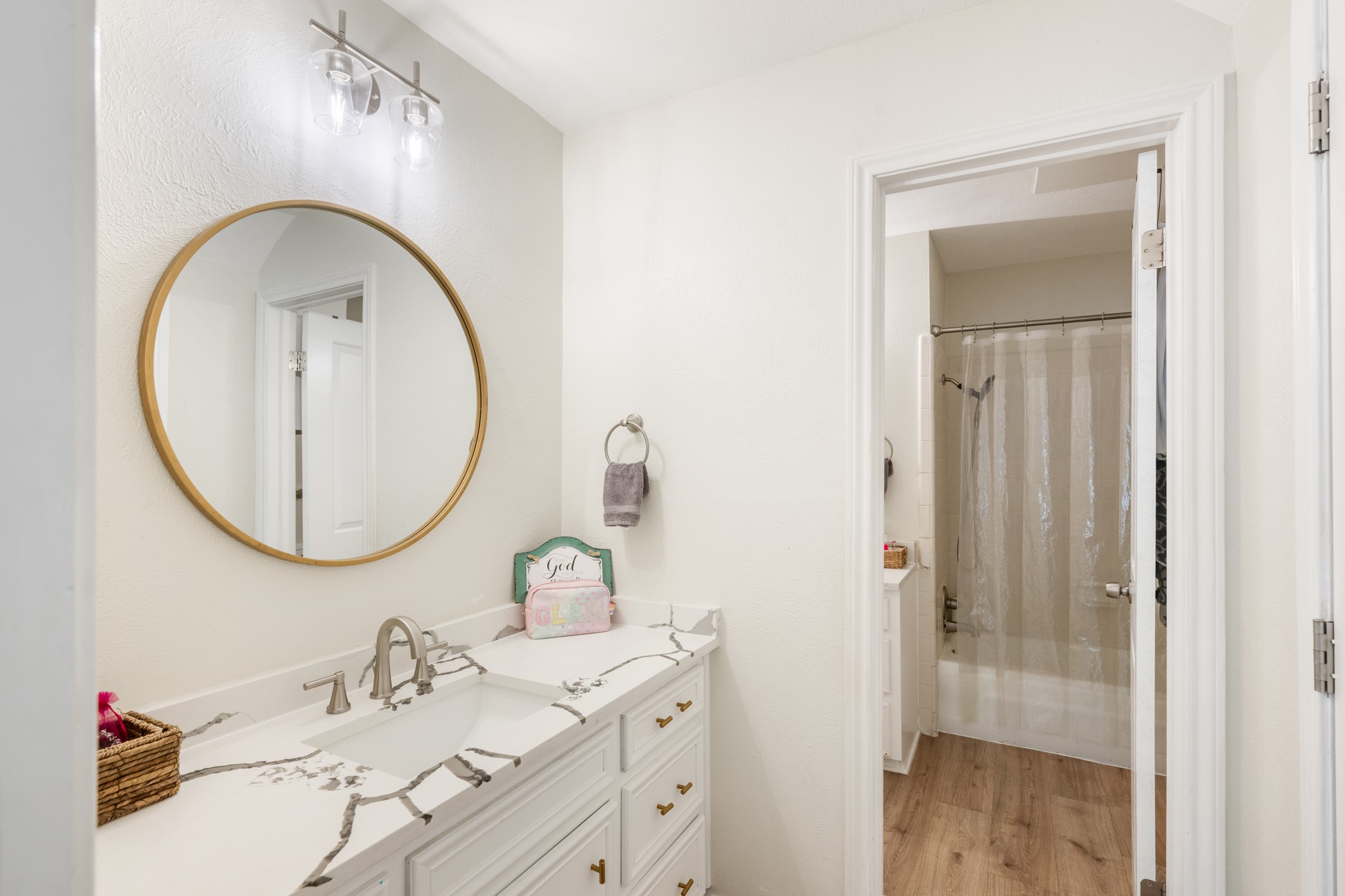 2911 Kircaldy Court Arlington TX 76015