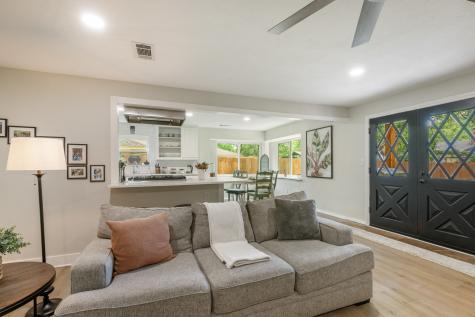 2911 Kircaldy Court Arlington TX 76015