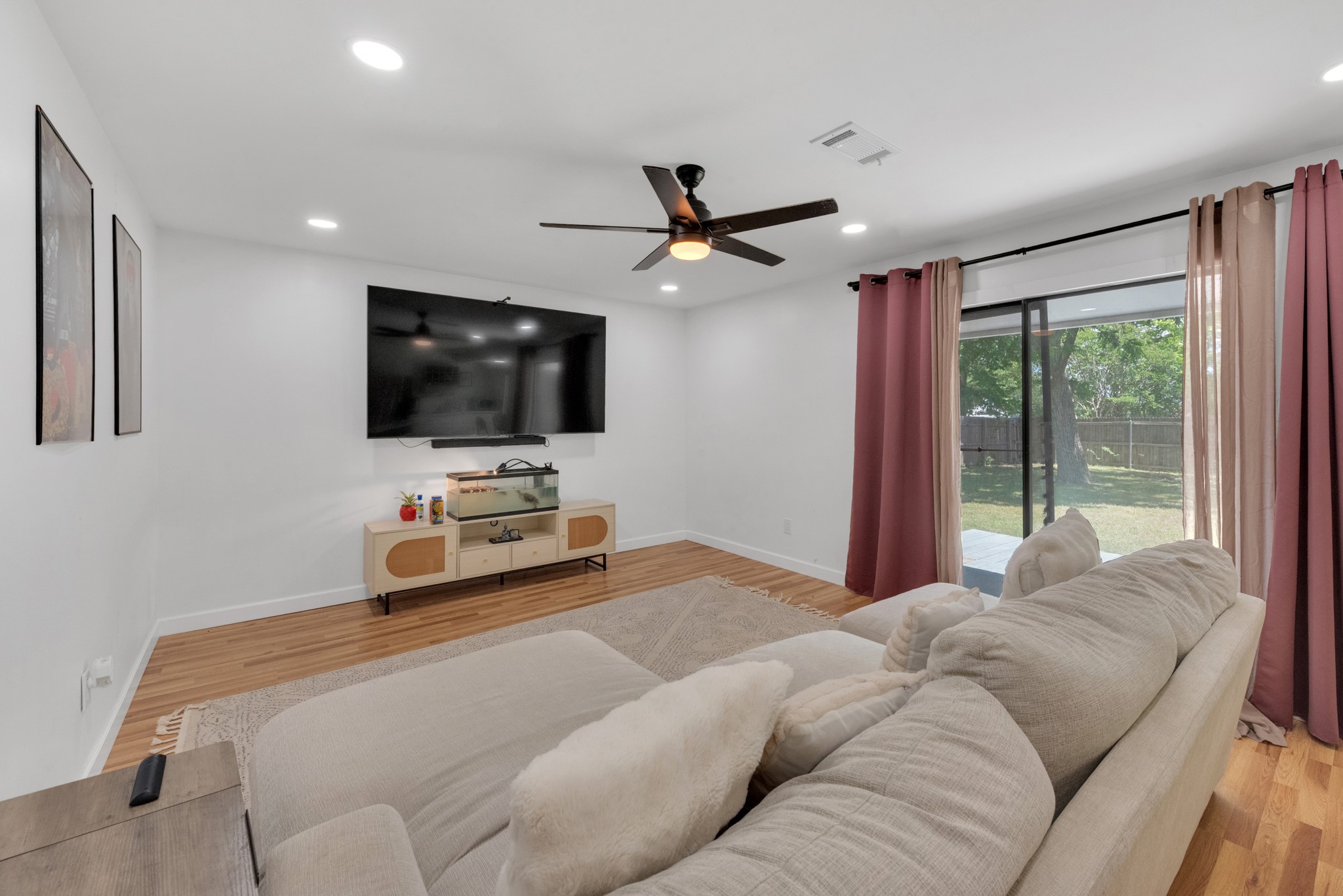 821 Lovers Lane Grapevine TX 76051