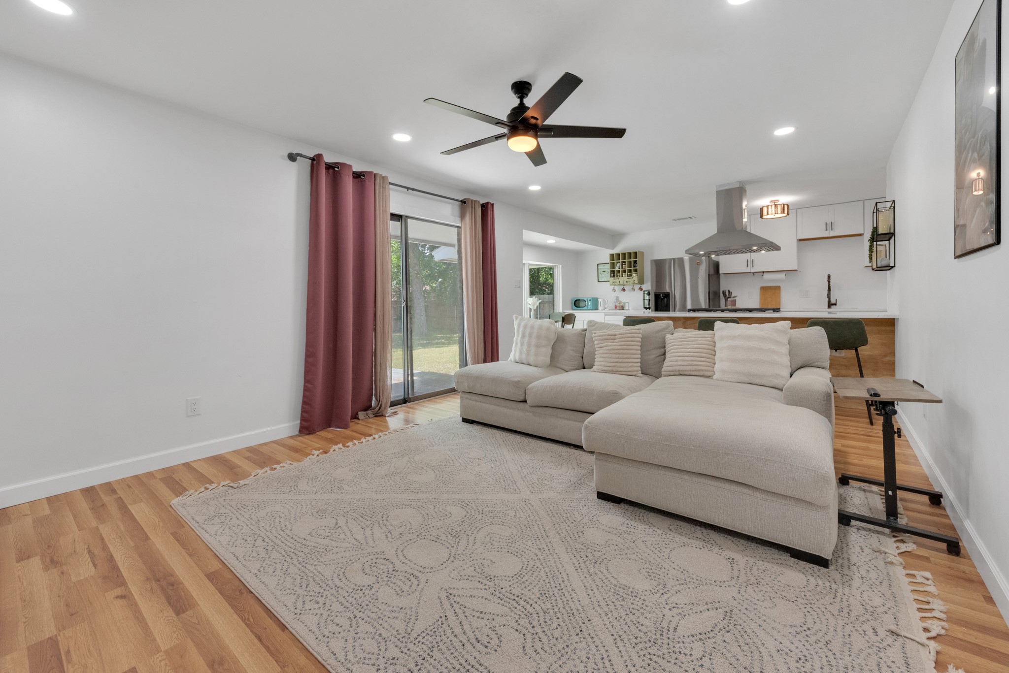821 Lovers Lane Grapevine TX 76051
