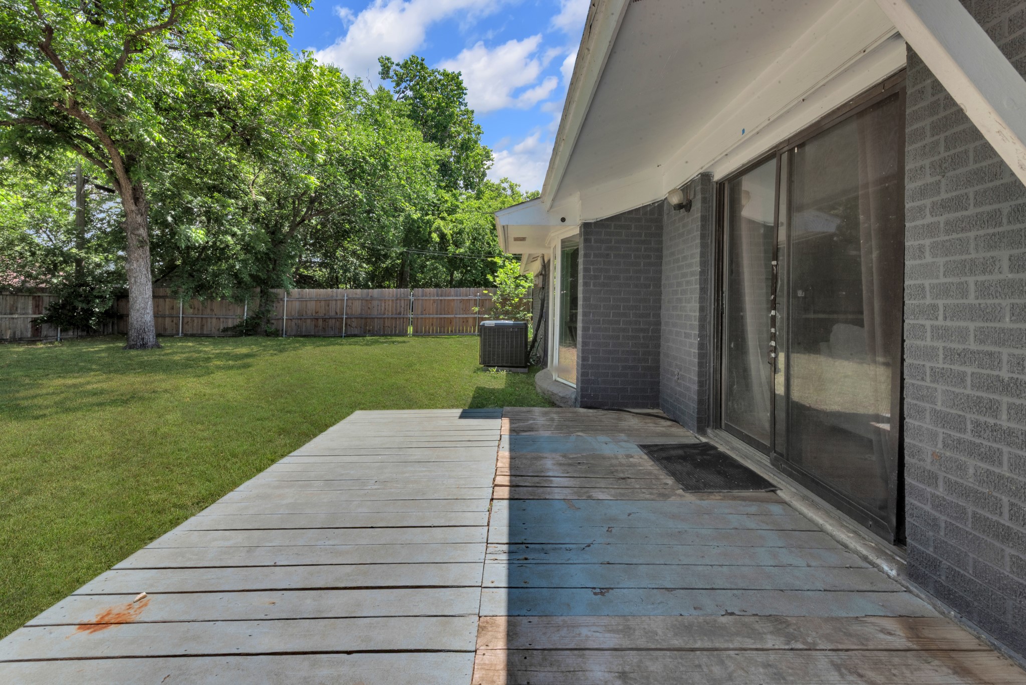 821 Lovers Lane Grapevine TX 76051