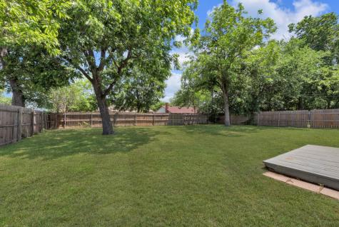 821 Lovers Lane Grapevine TX 76051