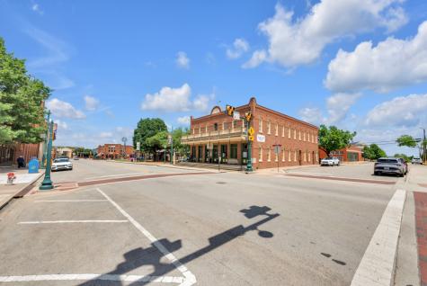 821 Lovers Lane Grapevine TX 76051