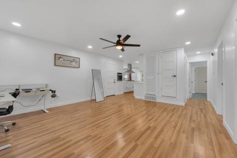 821 Lovers Lane Grapevine TX 76051