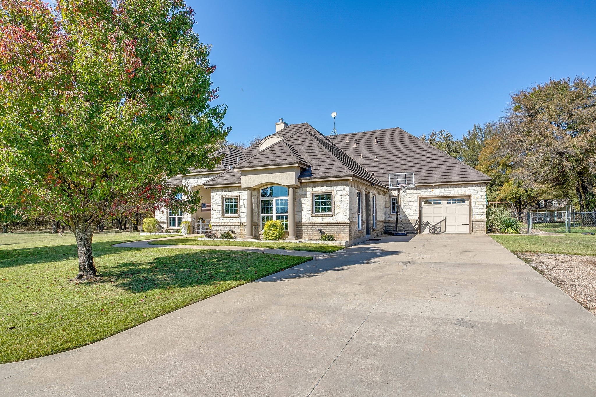 12801 County Road 1117 Cleburne TX 76033