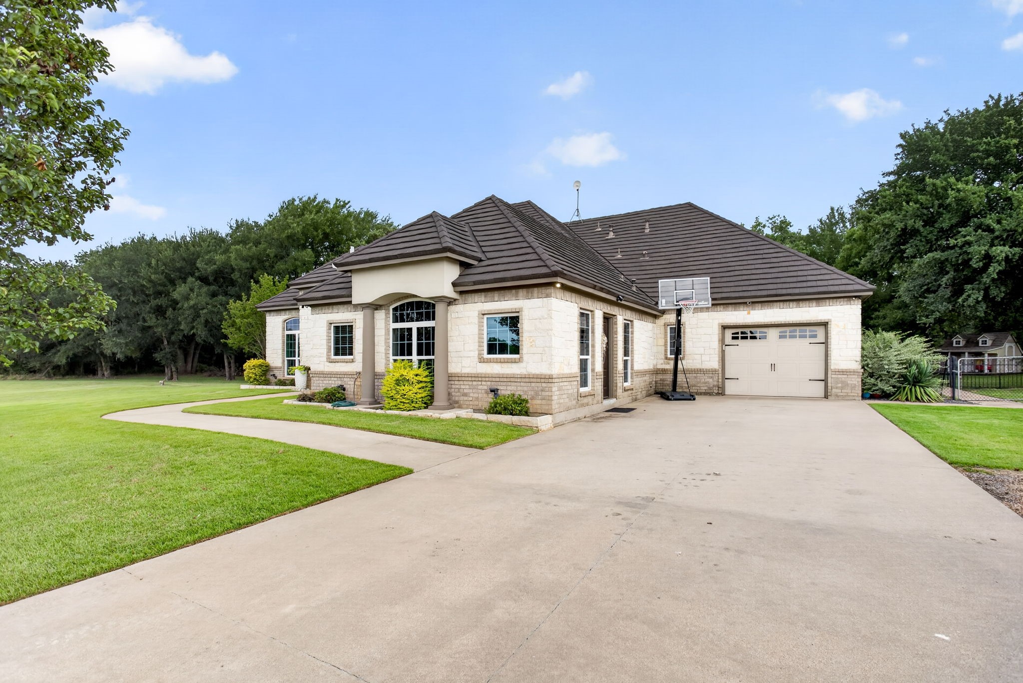 12801 County Road 1117 Cleburne TX 76033