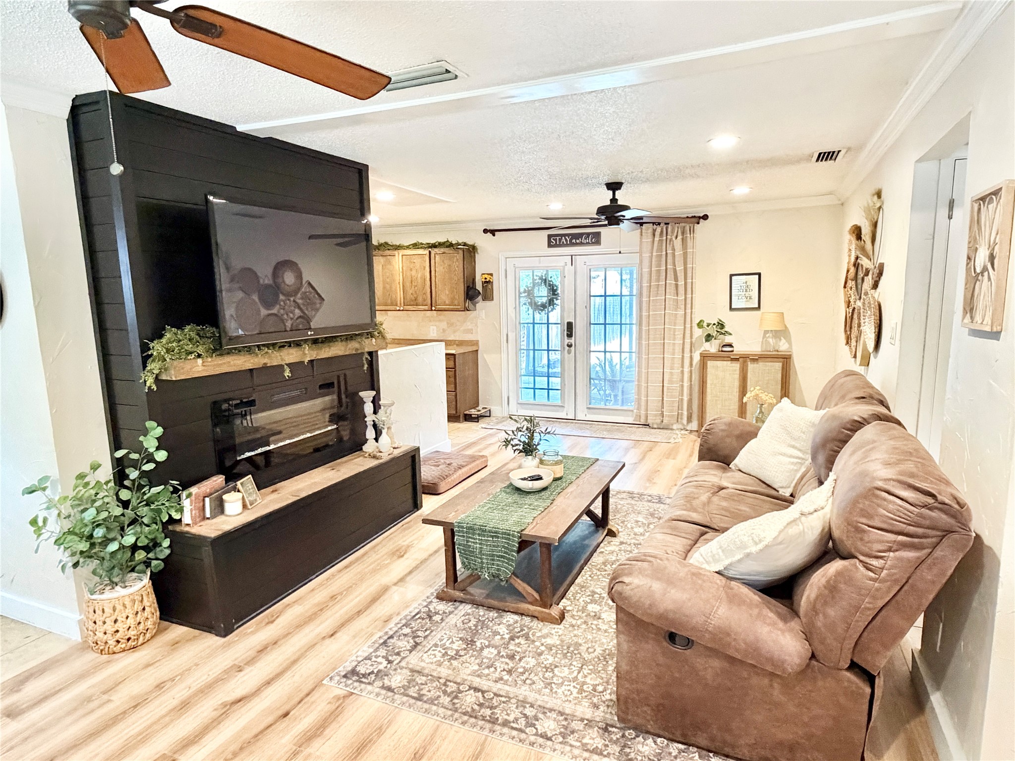 806 Glen Key Street Denison TX 75020
