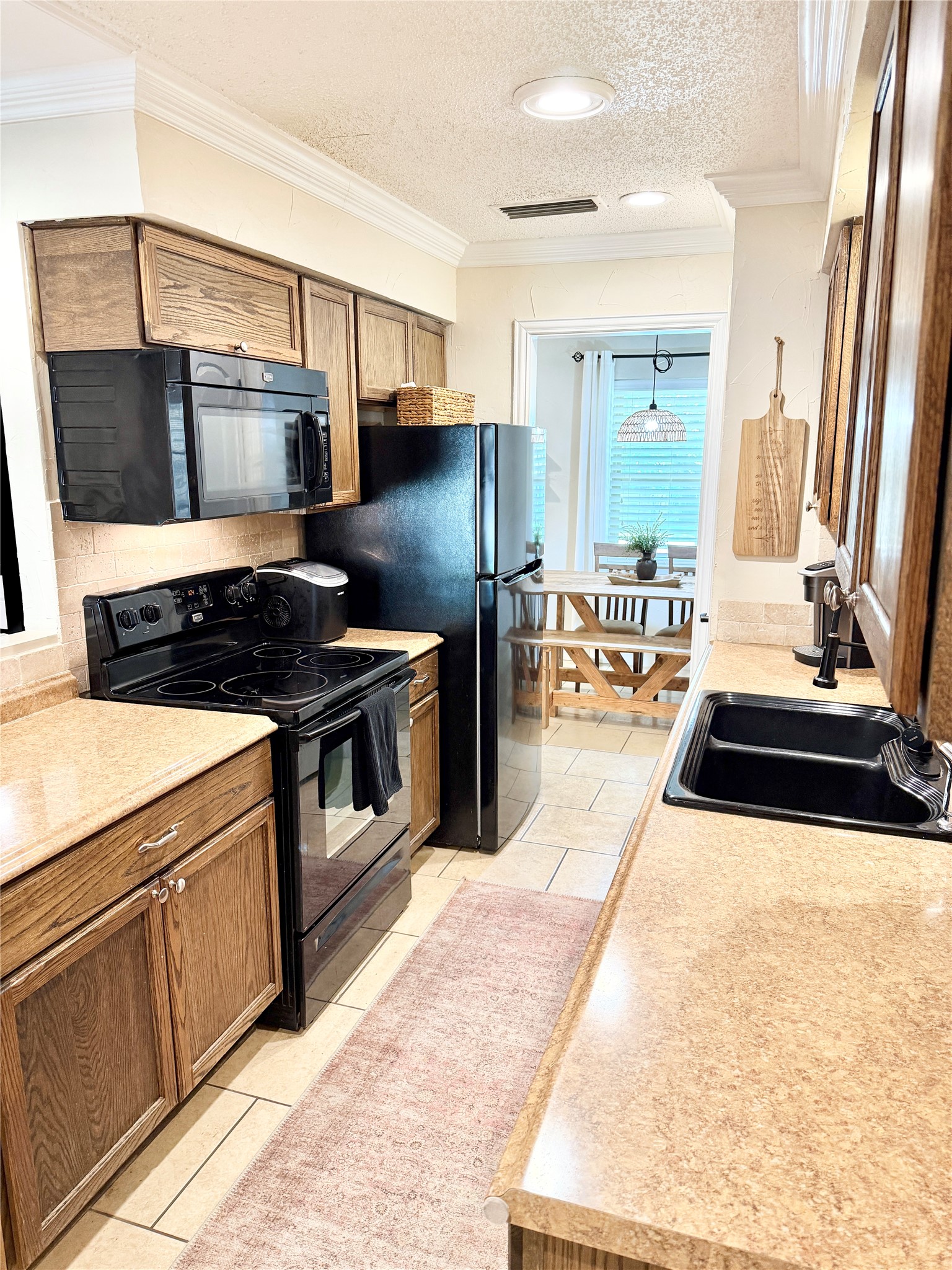 806 Glen Key Street Denison TX 75020