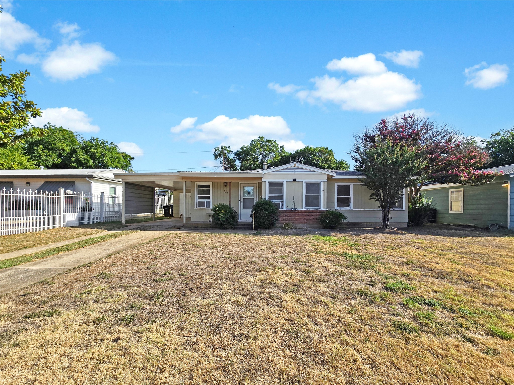 1224 Hamsted Street Fort Worth TX 76115