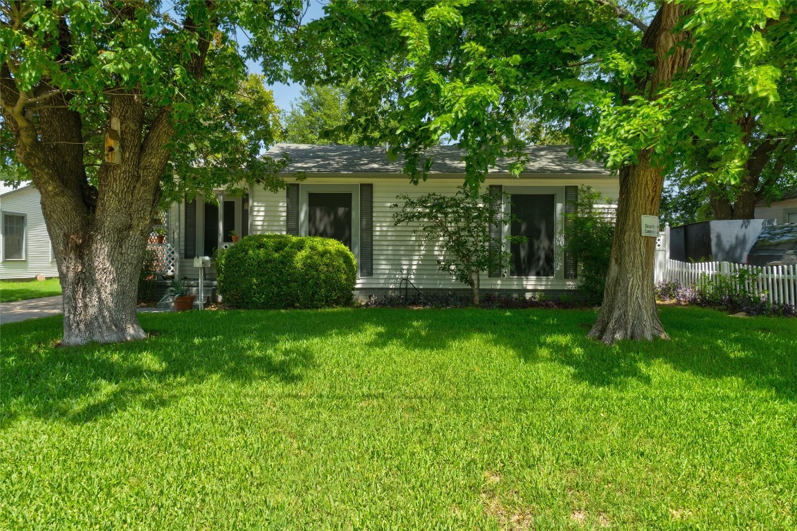 1114 Anita Street Irving TX 75060