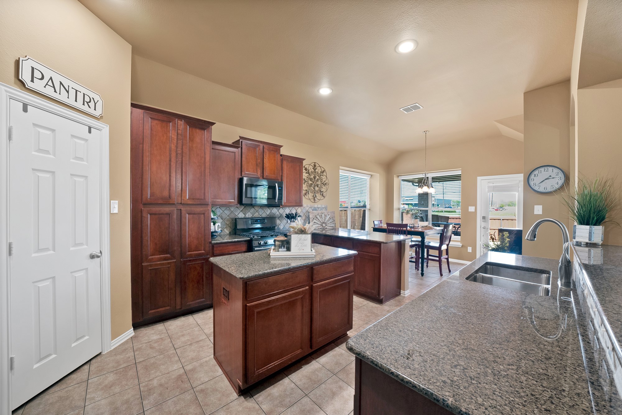 917 White Porch Avenue Forney TX 75126