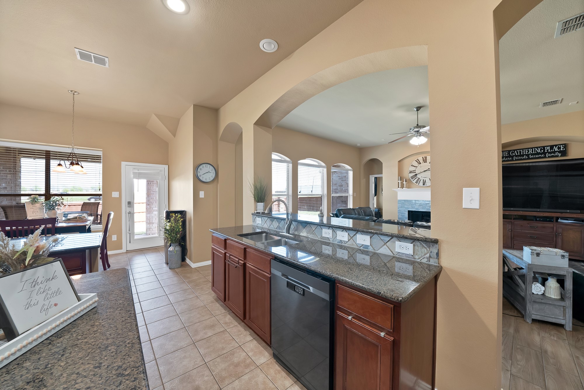 917 White Porch Avenue Forney TX 75126