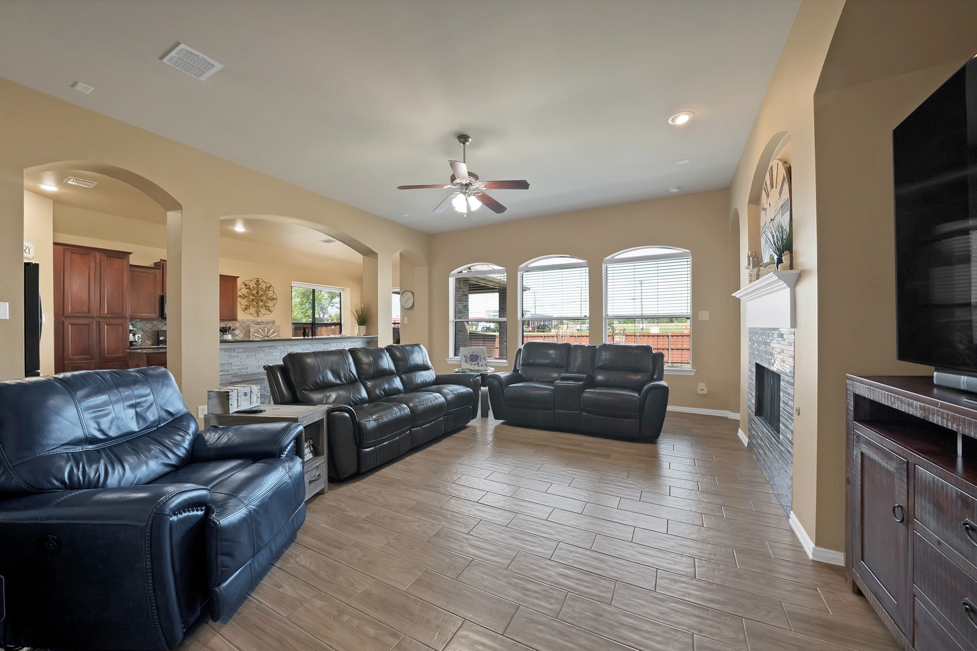 917 White Porch Avenue Forney TX 75126