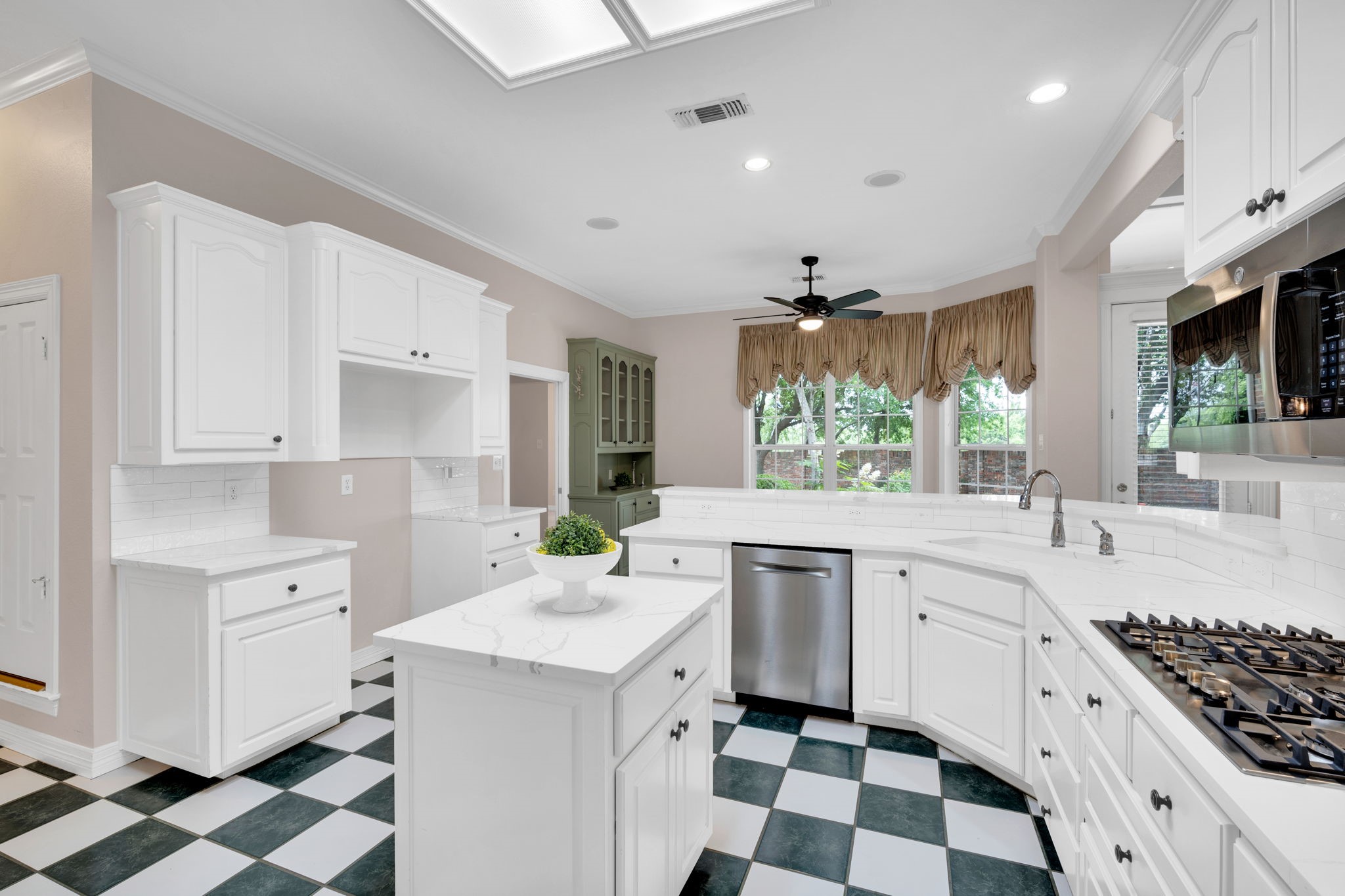 616 Forest Edge Lane Ovilla TX 75154