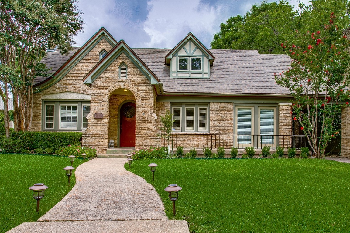 5431 Merrimac Avenue Dallas TX 75206