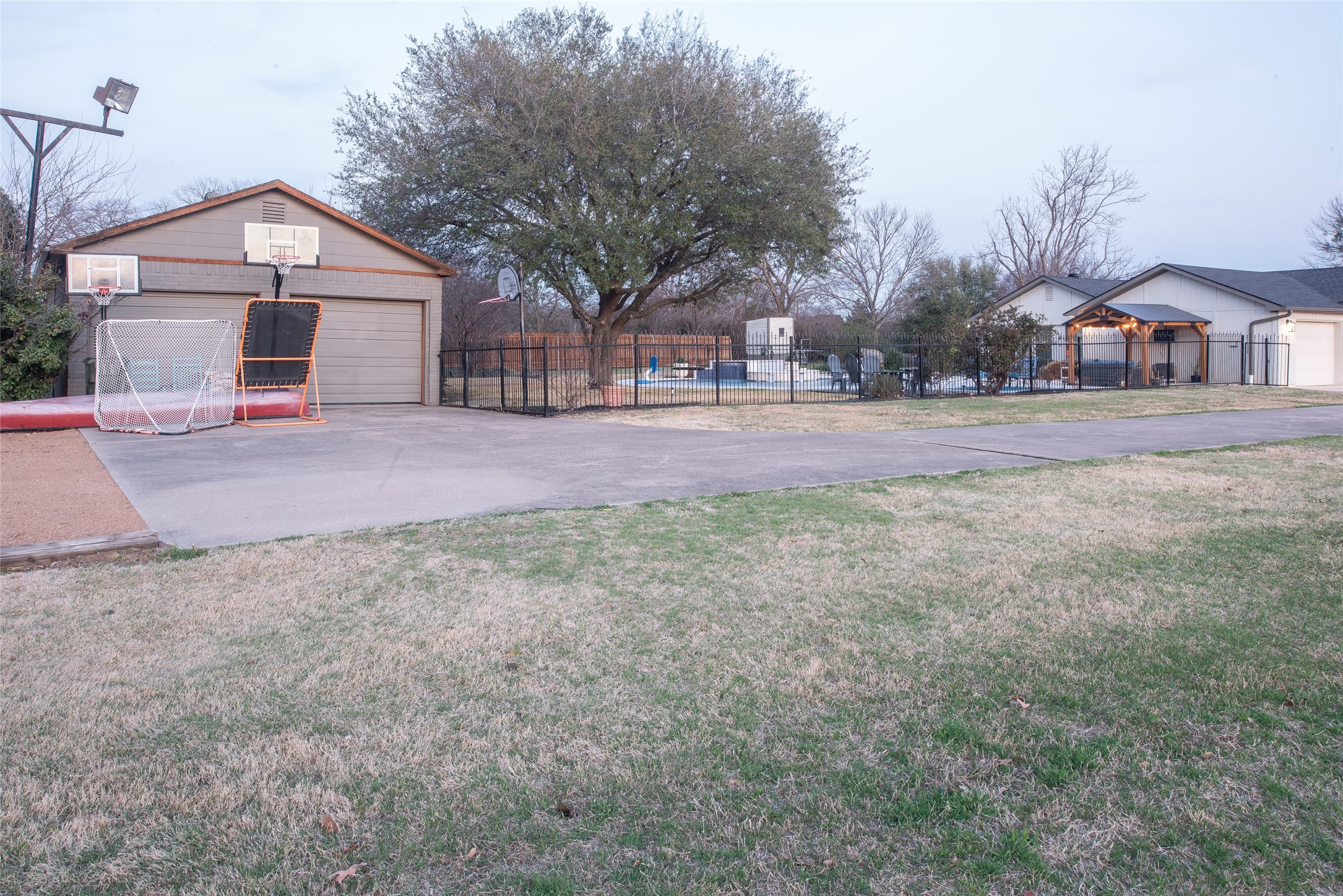 2 Moonlight Trail Lucas TX 75002