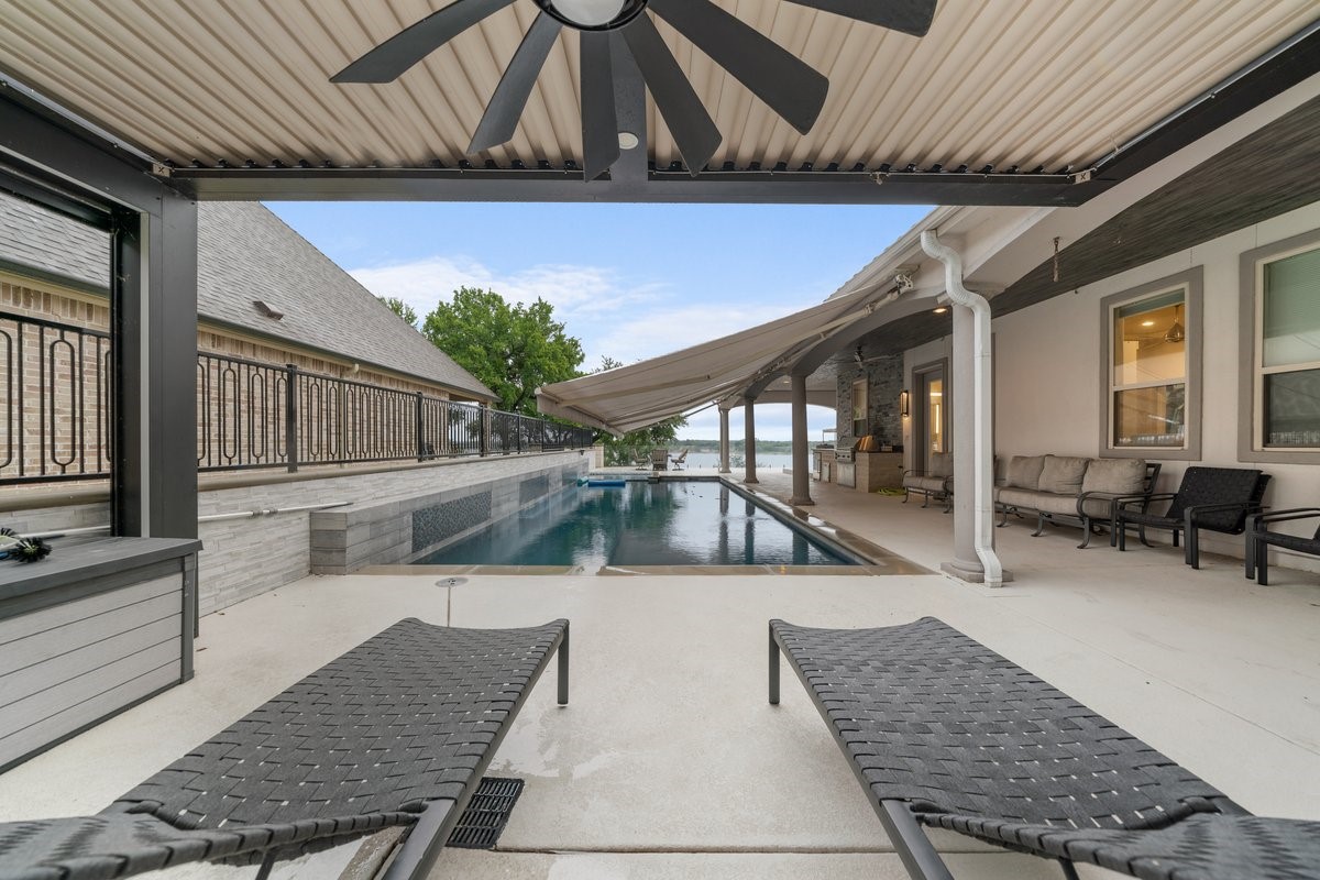 7004 Stone Bluff Court Granbury TX 76048