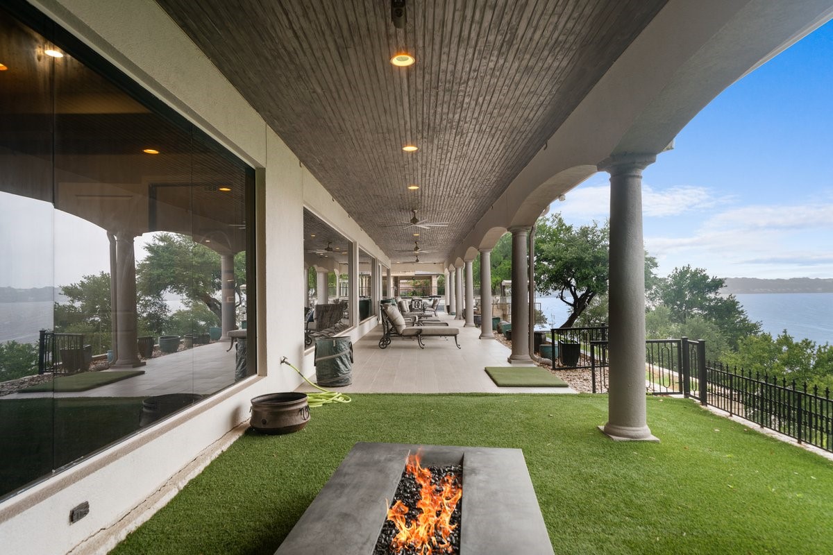 7004 Stone Bluff Court Granbury TX 76048