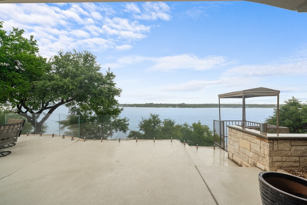 7004 Stone Bluff Court Granbury TX 76048