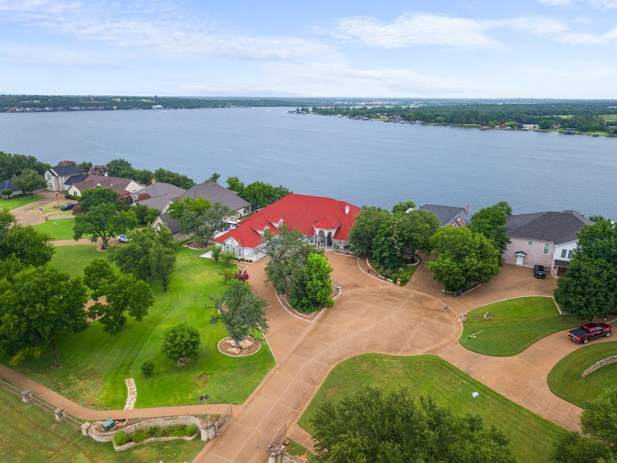 7004 Stone Bluff Court Granbury TX 76048
