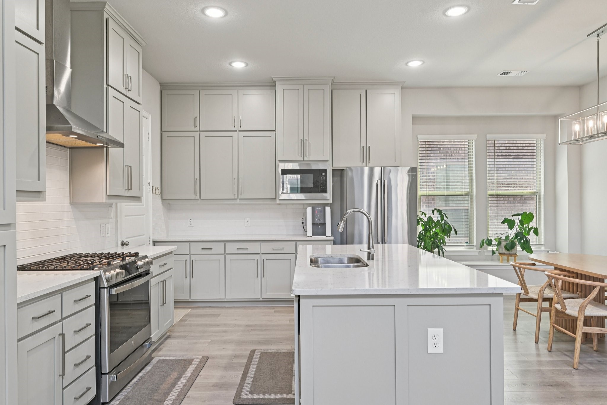 1919 Clinesmith Drive Farmers Branch TX 75234