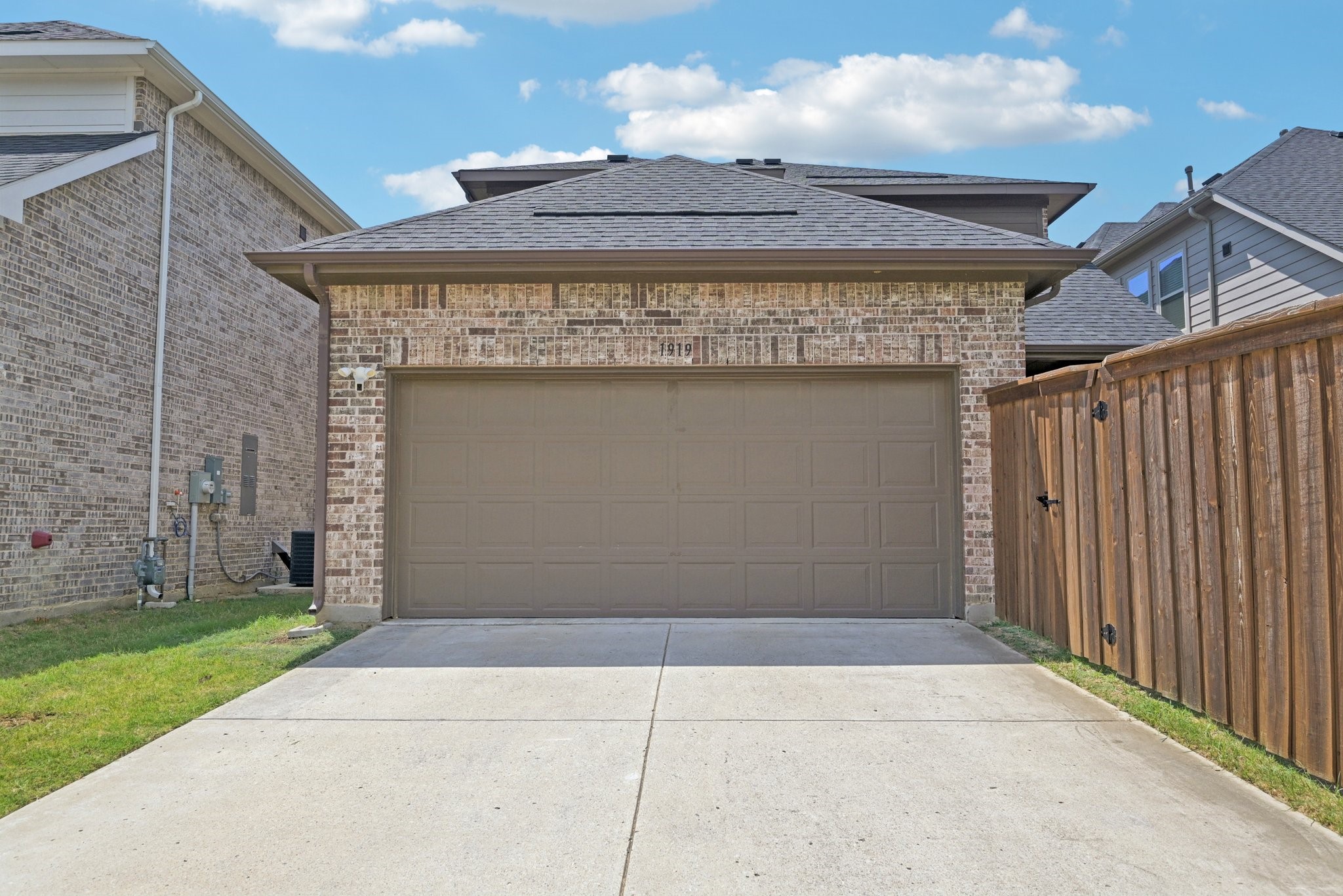 1919 Clinesmith Drive Farmers Branch TX 75234