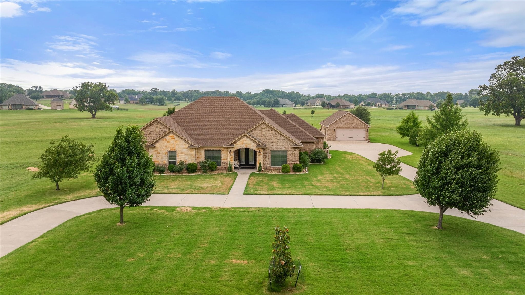 1313 E Scandinavian Court Granbury TX 76048
