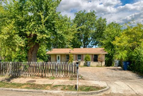 4238 Landrum Avenue Dallas TX 75216