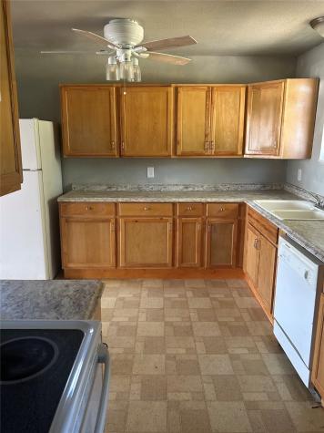 301 E Hutchings Lane Olney TX 76374
