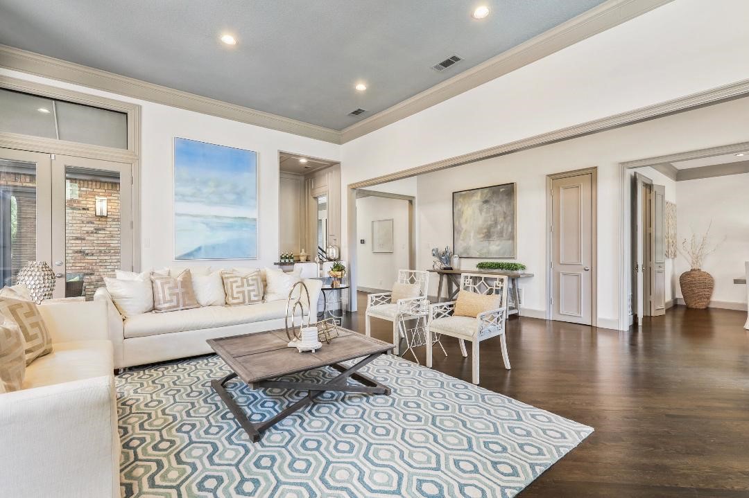 8 Glenmeadow Court Dallas TX 75225