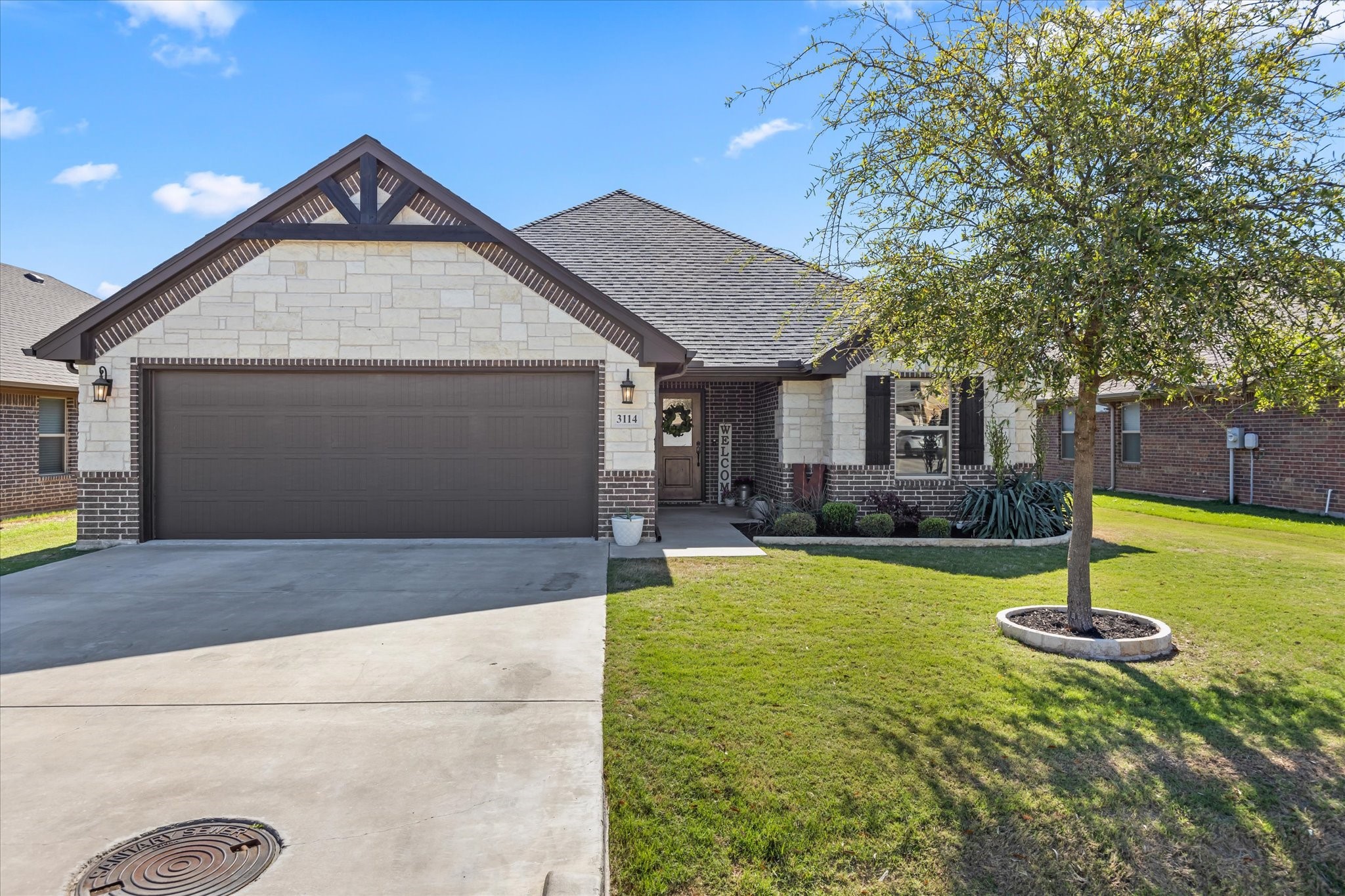 3114 Main Street Granbury TX 76049