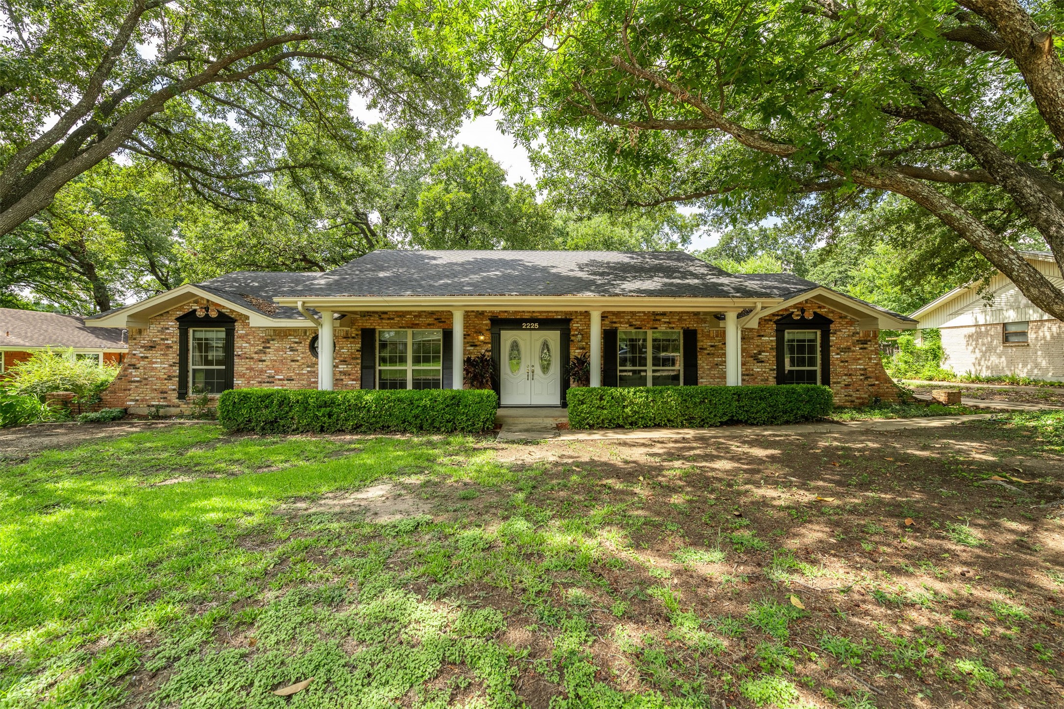 2225 Prince John Drive Grand Prairie TX 75050