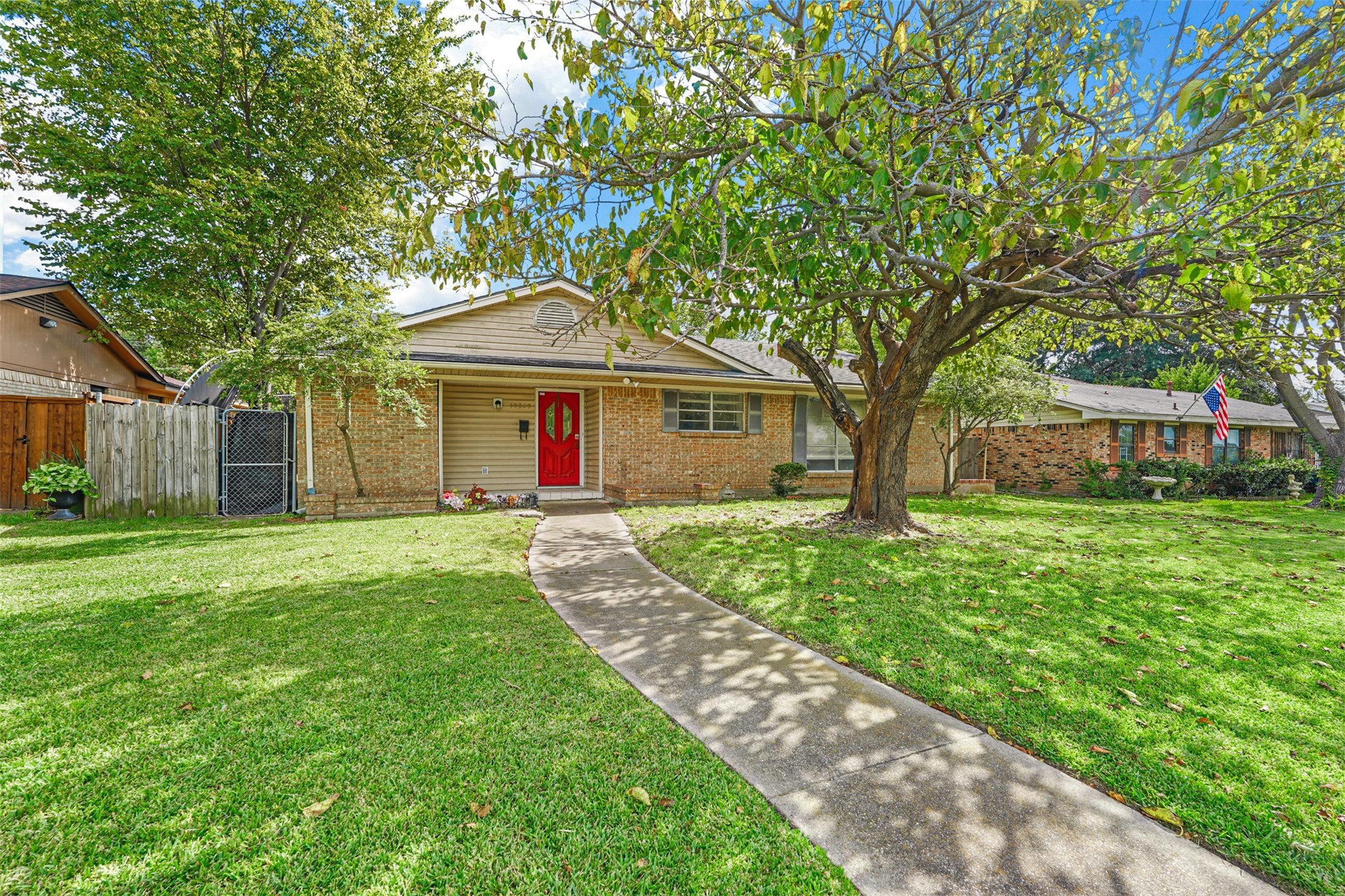 10328 Castlerock Drive Dallas TX 75217