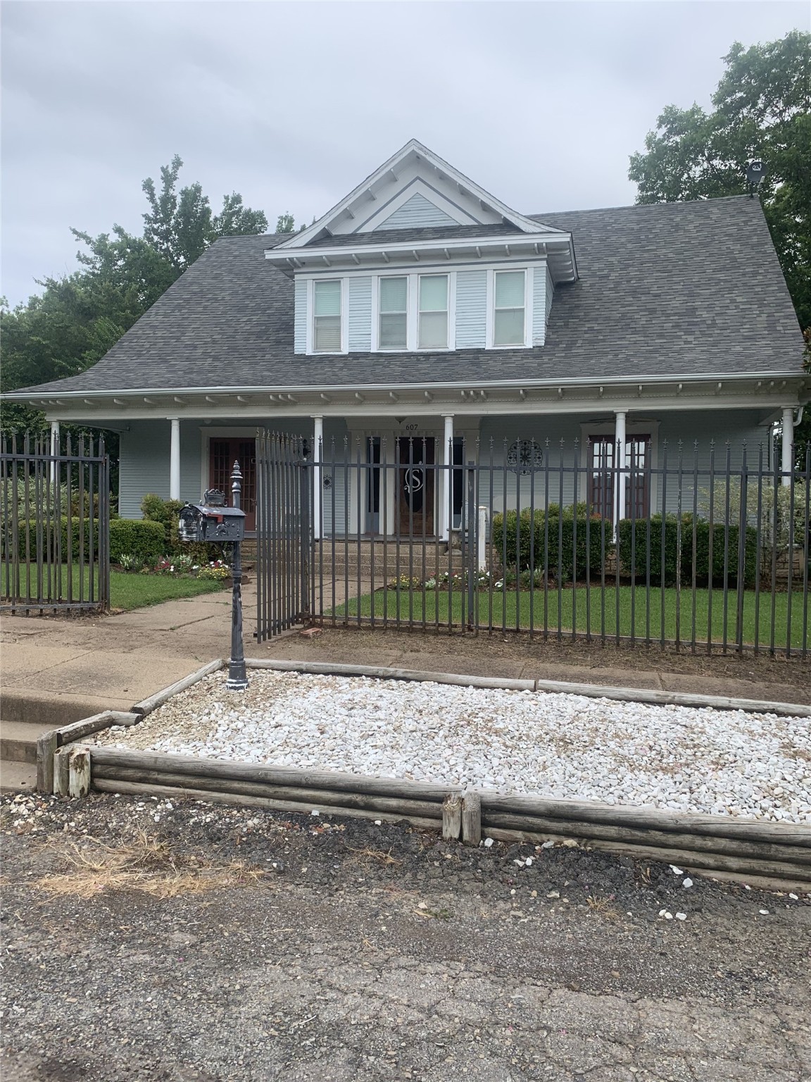 607 2nd Street Honey Grove TX 75446