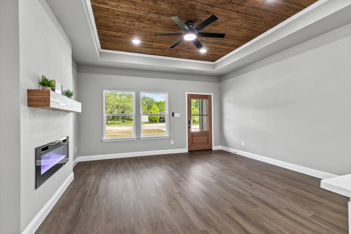 805 Arrowhead Court Granbury TX 76048