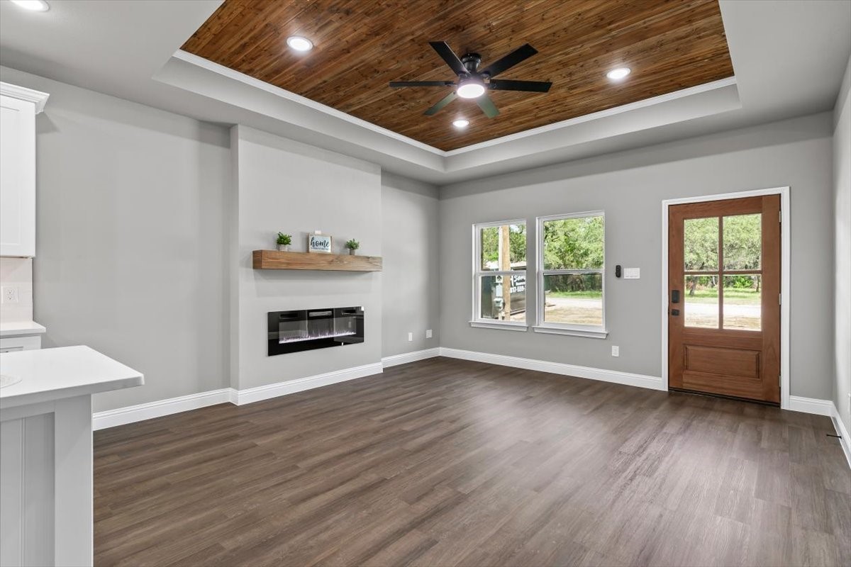 805 Arrowhead Court Granbury TX 76048